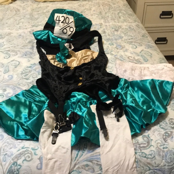 Tea Party Costume - Picture 2 of 3